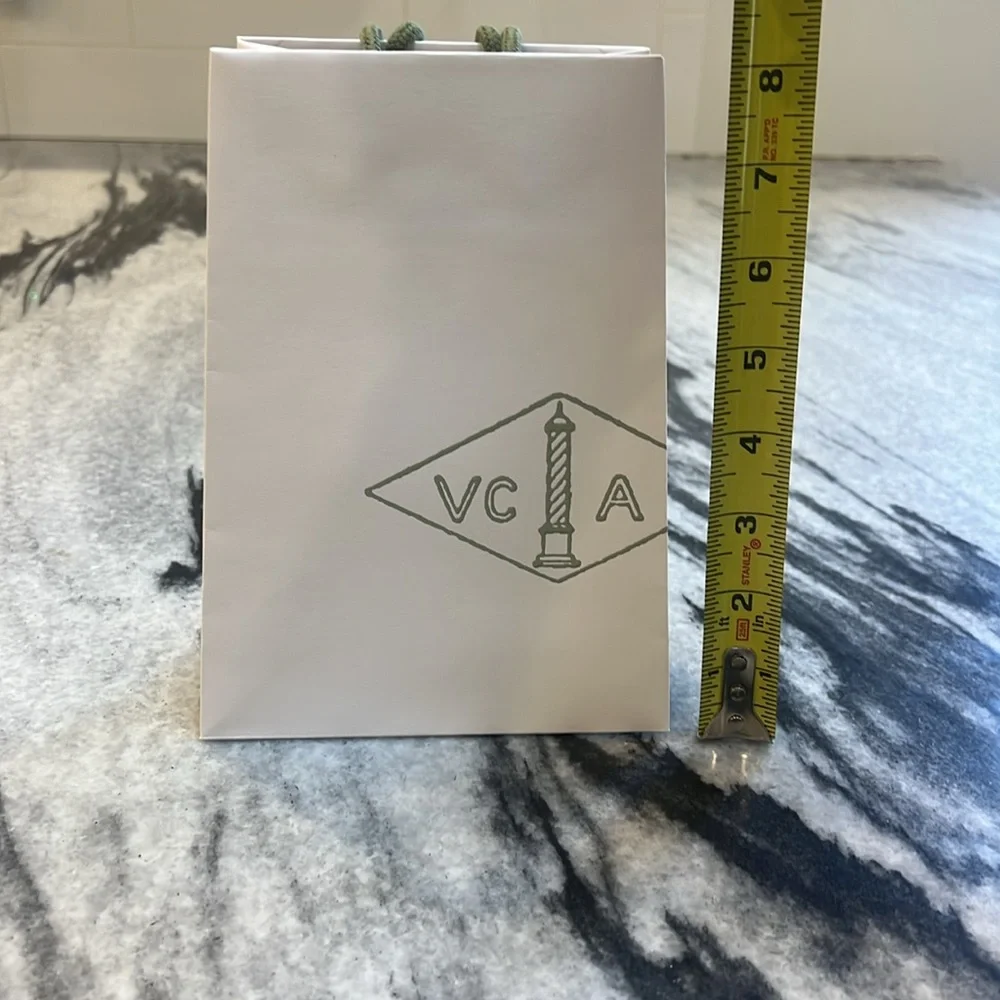Van Cleef & Arpels shopping bag